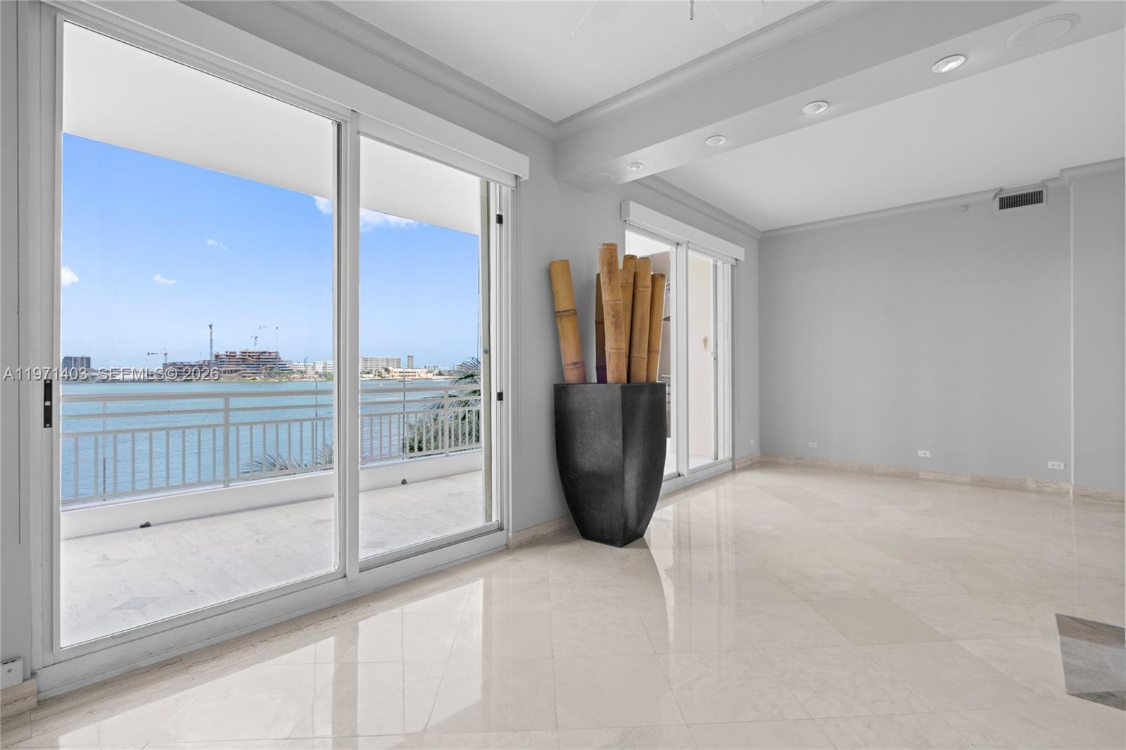 888 Brickell Key Dr #408, Miami FL 33131
