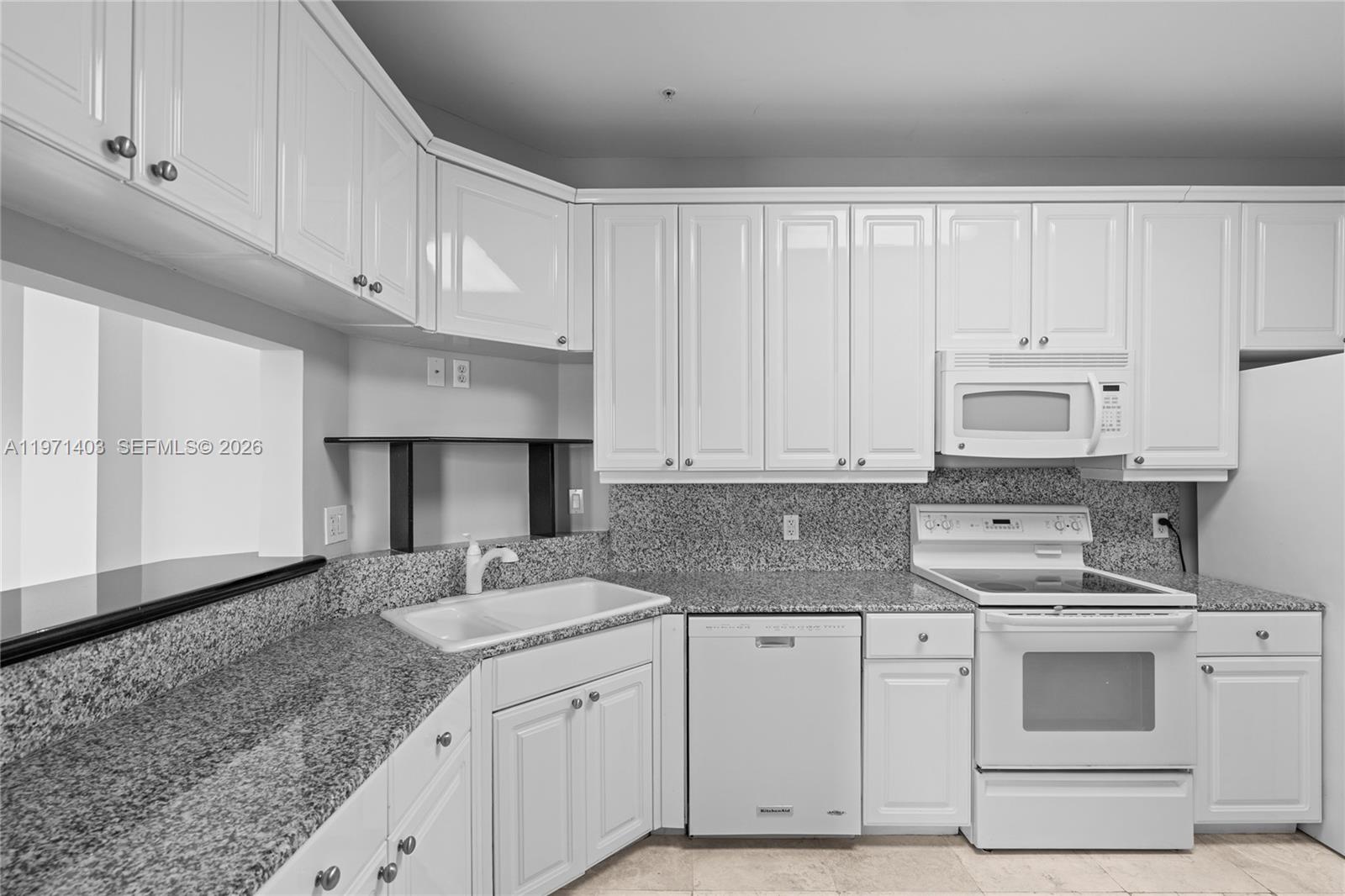 888 Brickell Key Dr #408, Miami FL 33131