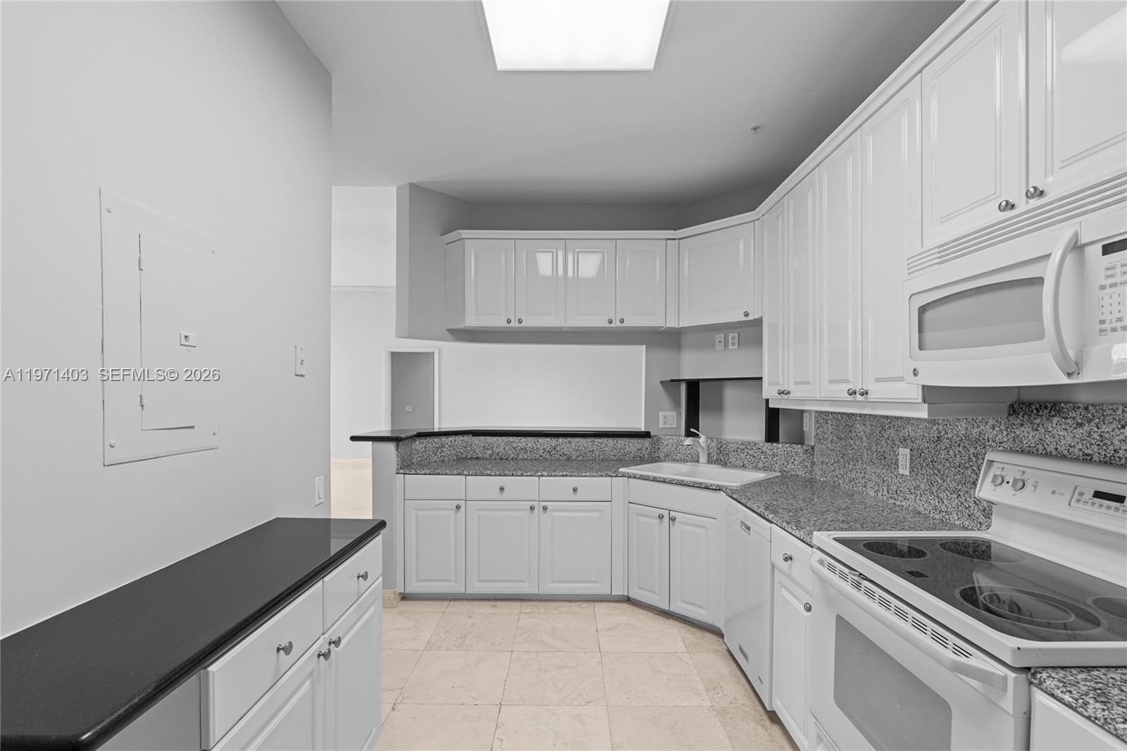 888 Brickell Key Dr #408, Miami FL 33131