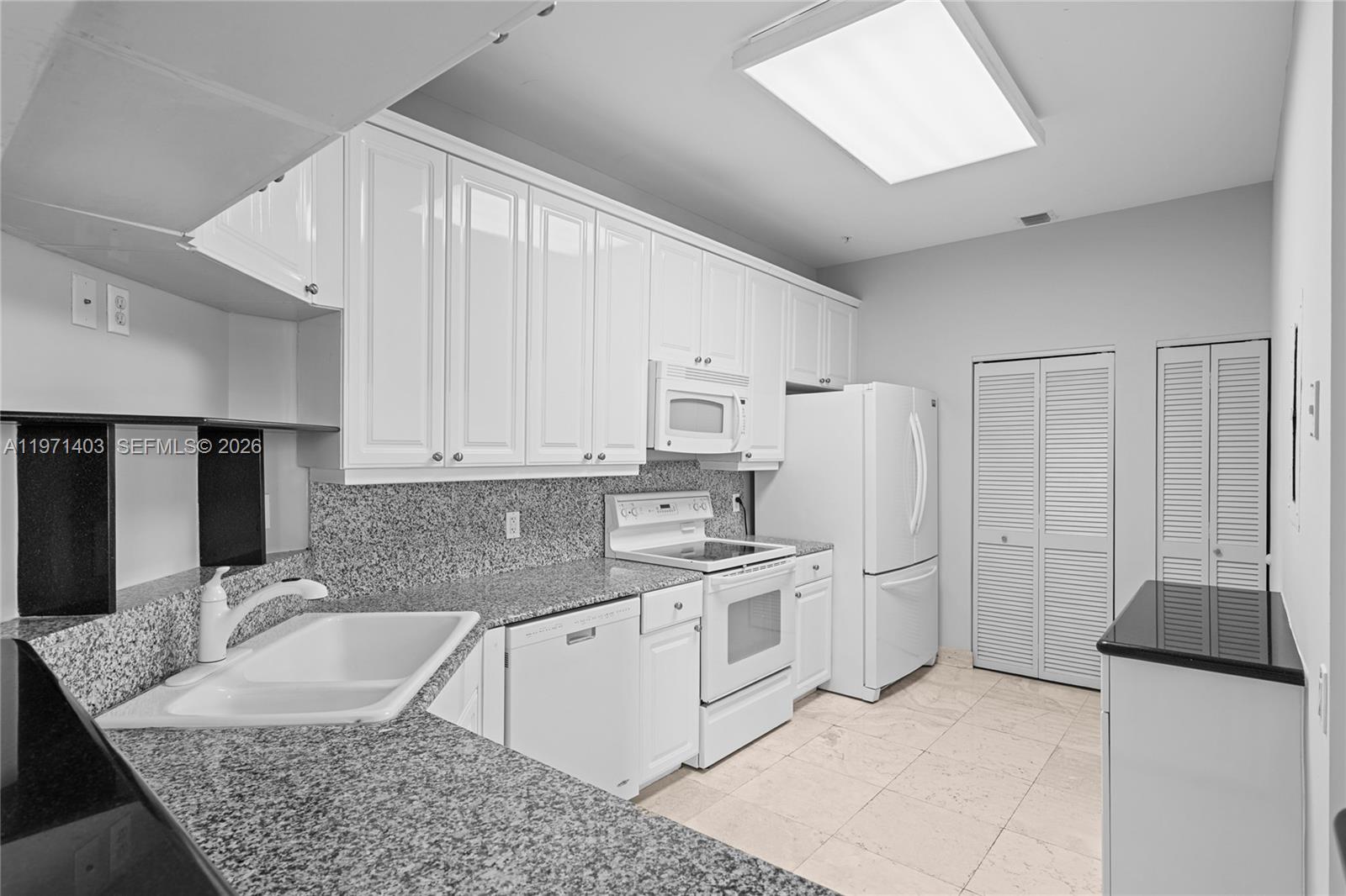 888 Brickell Key Dr #408, Miami FL 33131