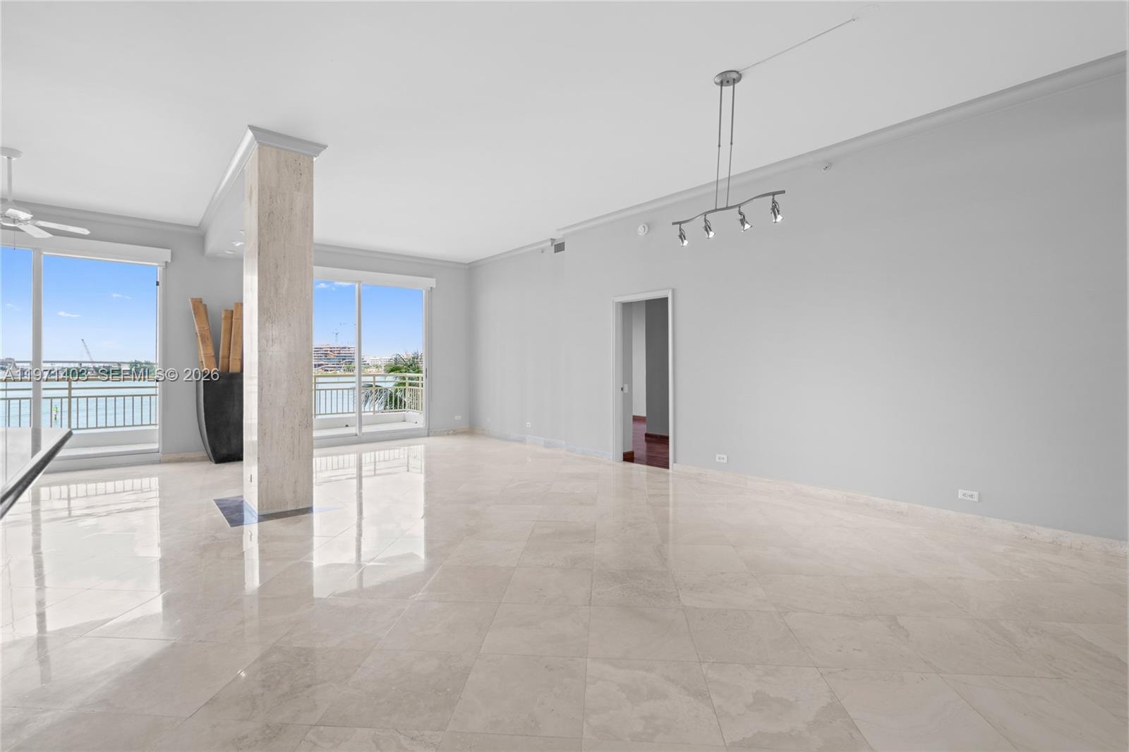 888 Brickell Key Dr #408, Miami FL 33131