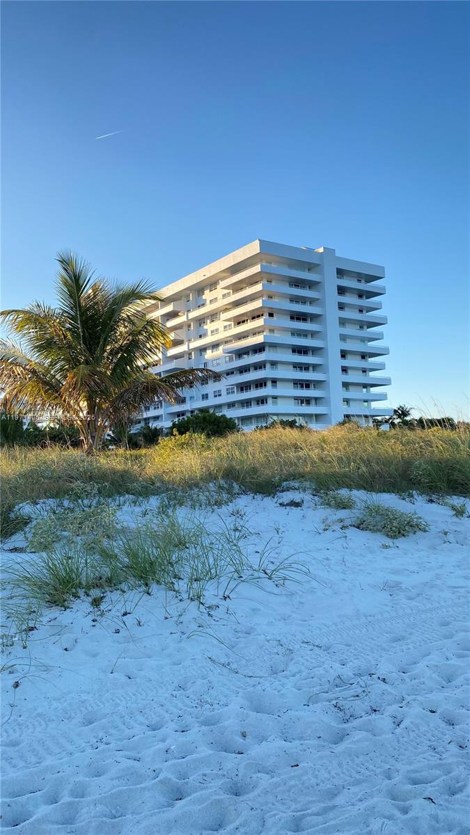 177 Ocean Lane Dr #204, Key Biscayne FL 33149