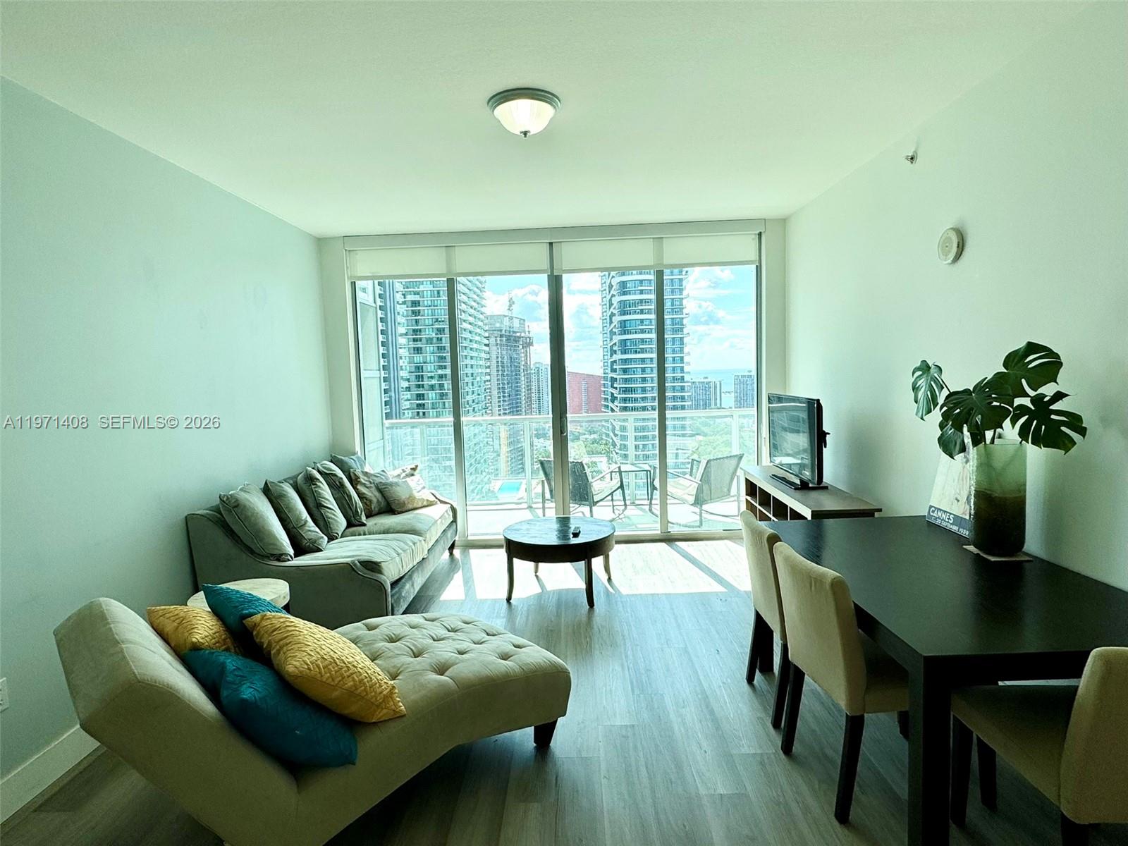 1111 SW 1st Ave #3018, Miami FL 33130