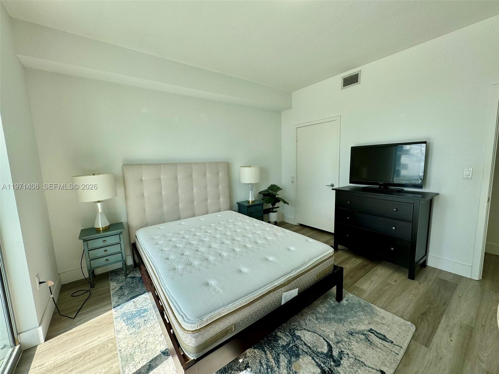 1111 SW 1st Ave #3018, Miami FL 33130