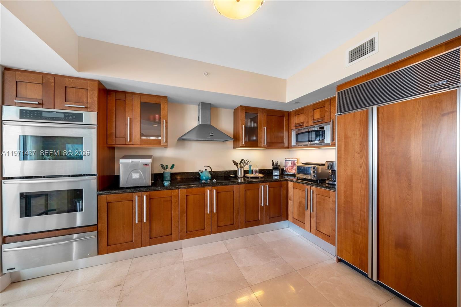 3301 NE 183rd St #1104, Aventura FL 33160