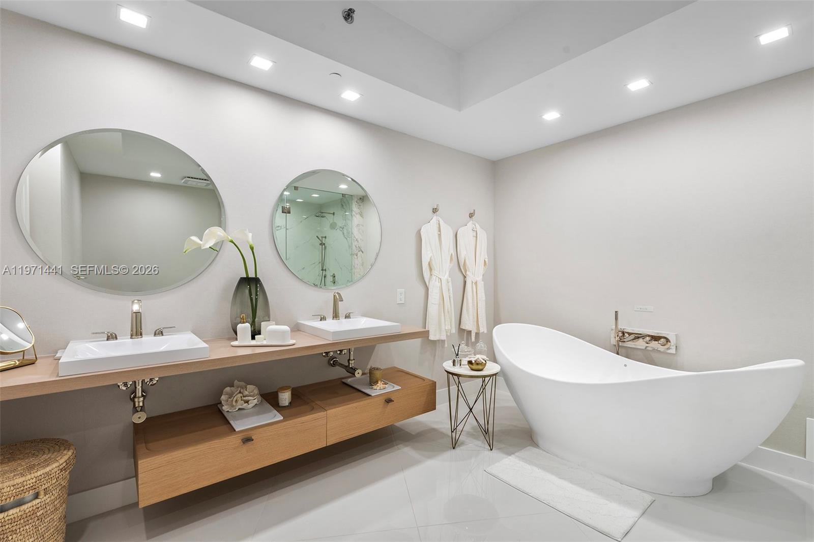 16001 Collins Ave #803, Sunny Isles Beach FL 33160