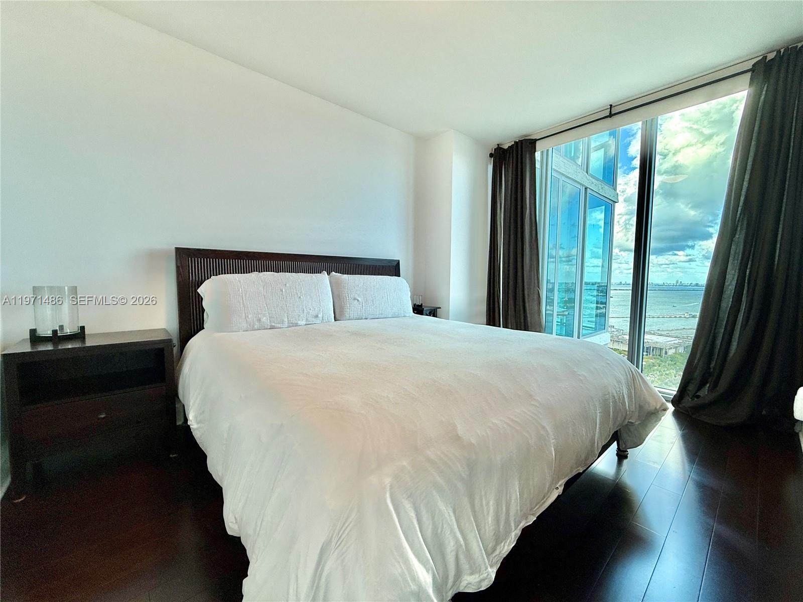 888 Biscayne Blvd #3208, Miami FL 33132
