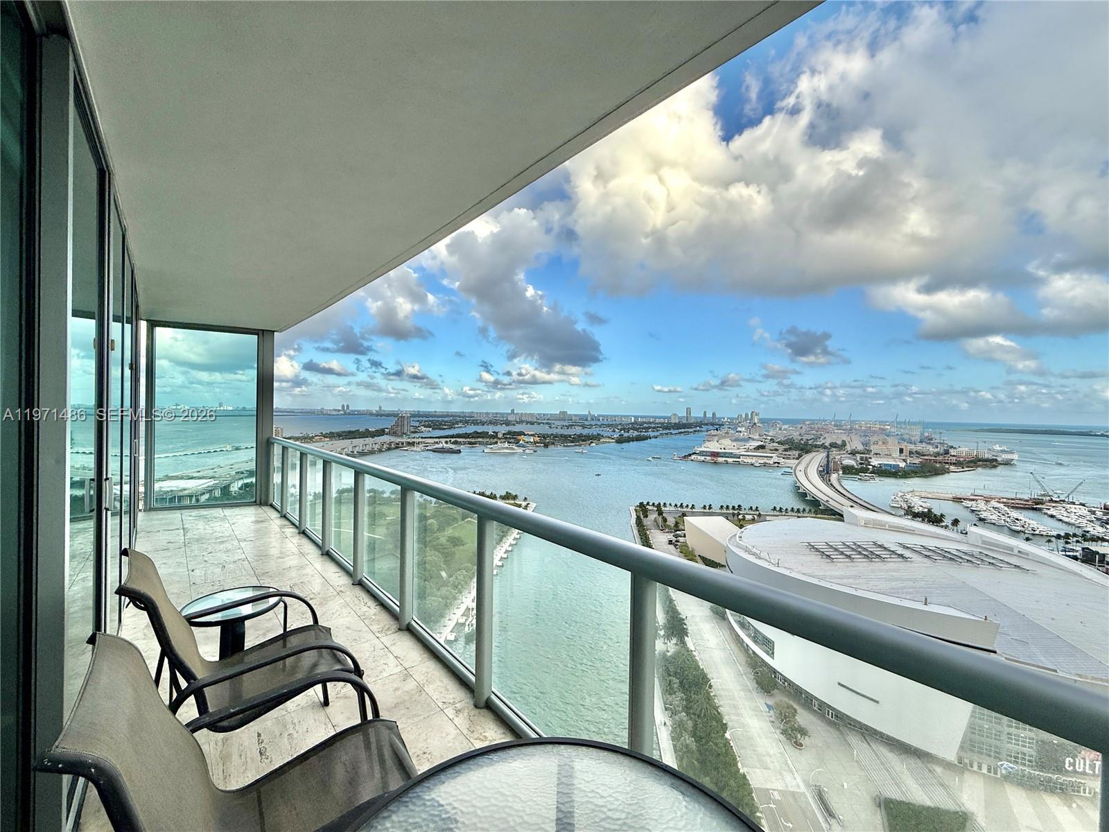 888 Biscayne Blvd #3208, Miami FL 33132