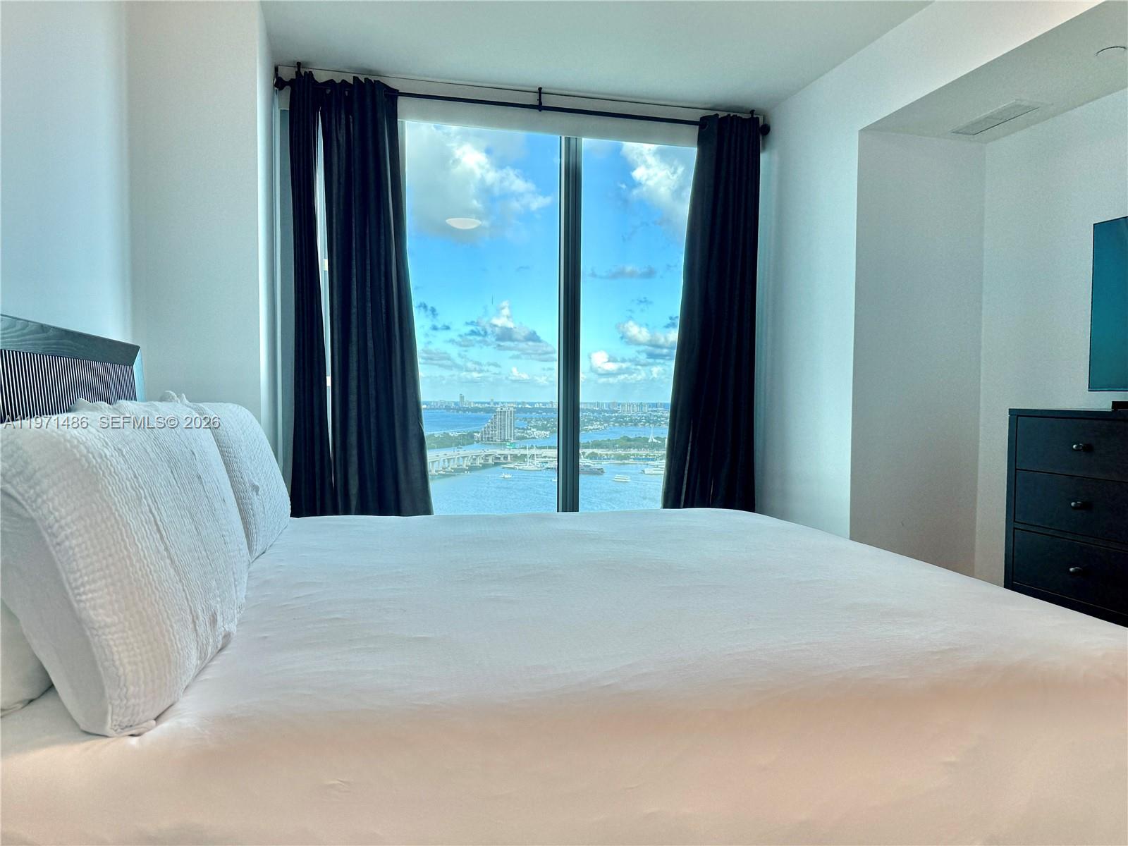 888 Biscayne Blvd #3208, Miami FL 33132