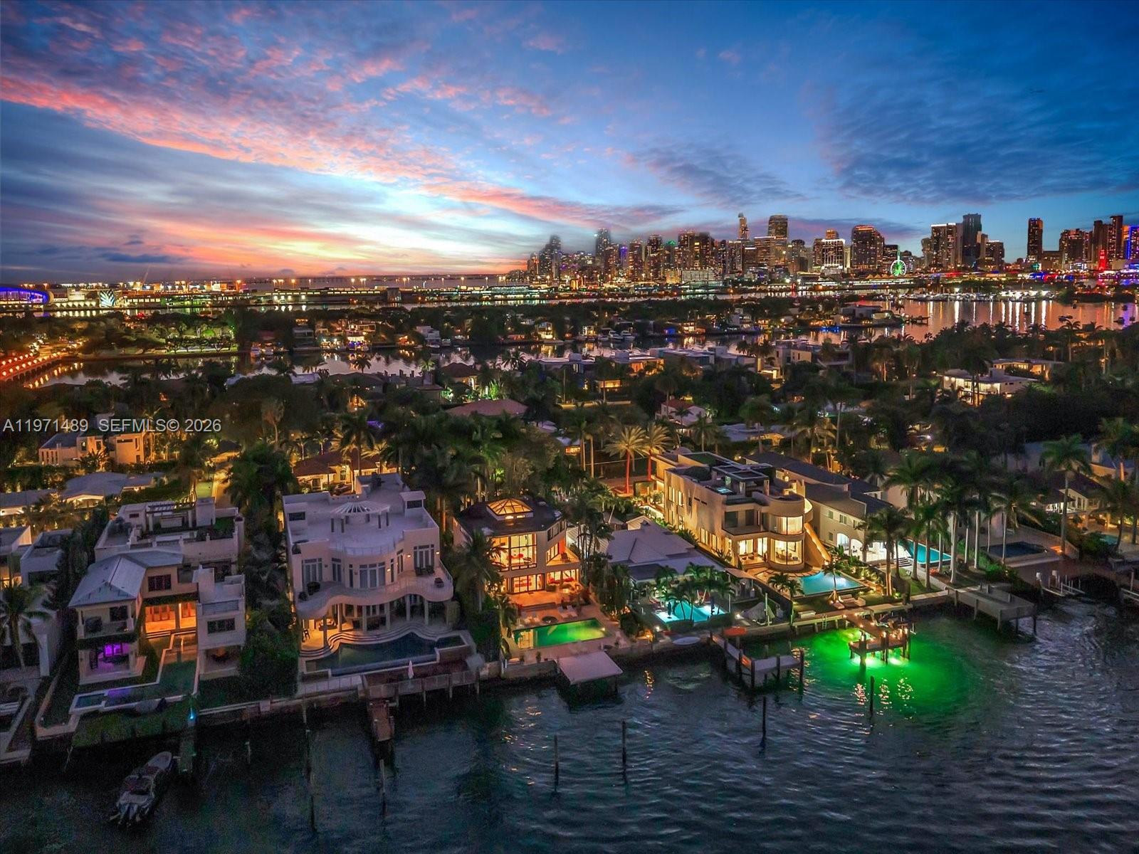 279 N Hibiscus Dr, Miami Beach FL 33139
