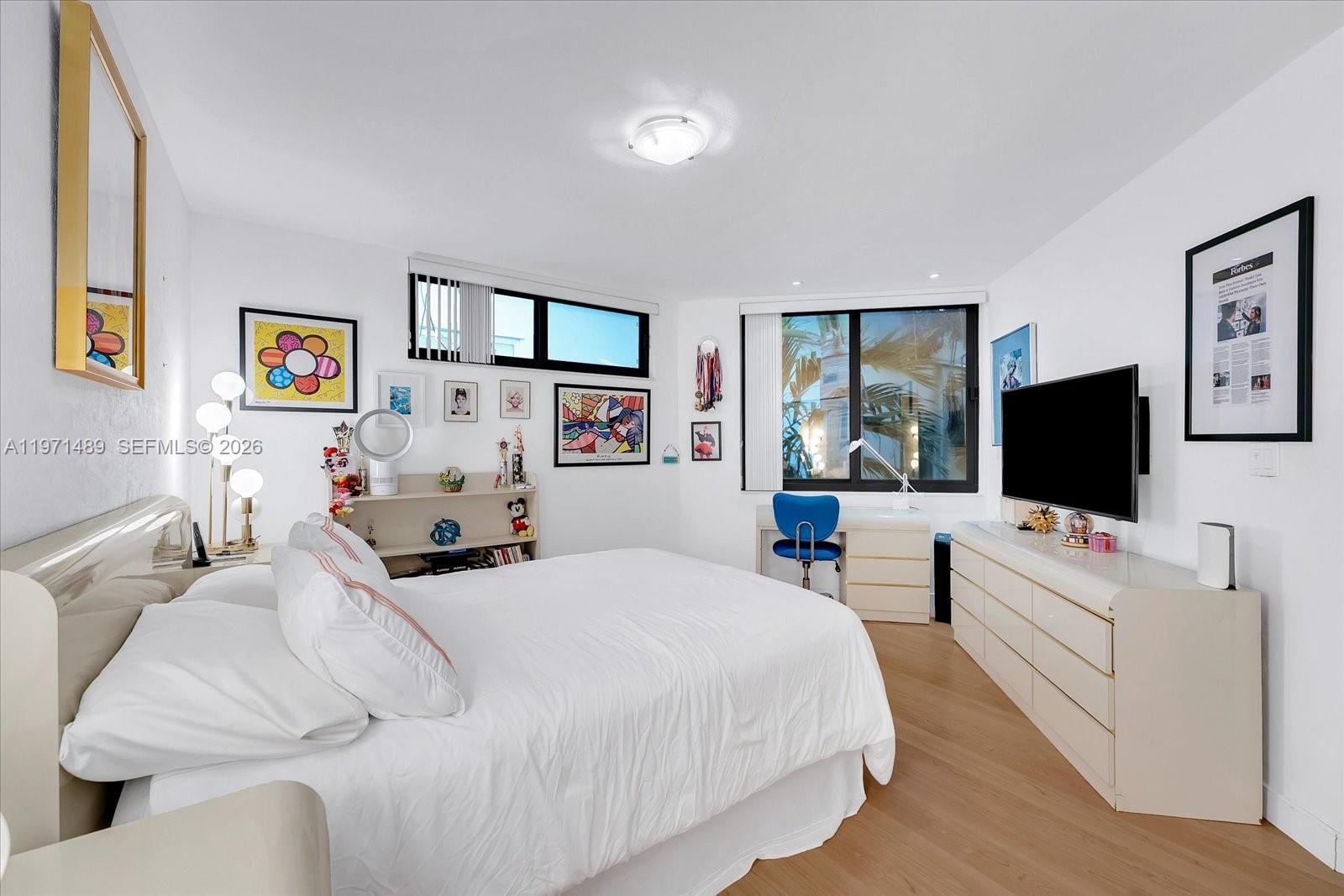 279 N Hibiscus Dr, Miami Beach FL 33139