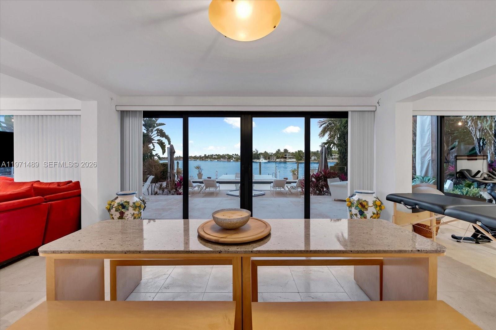 279 N Hibiscus Dr, Miami Beach FL 33139