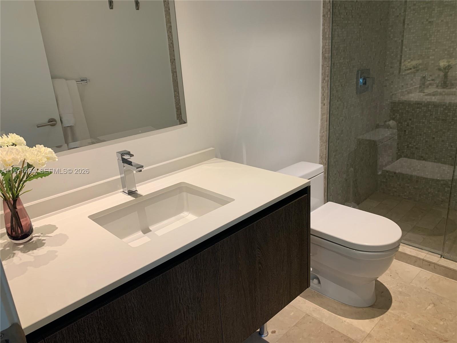 68 SE 6th St #3010, Miami FL 33131