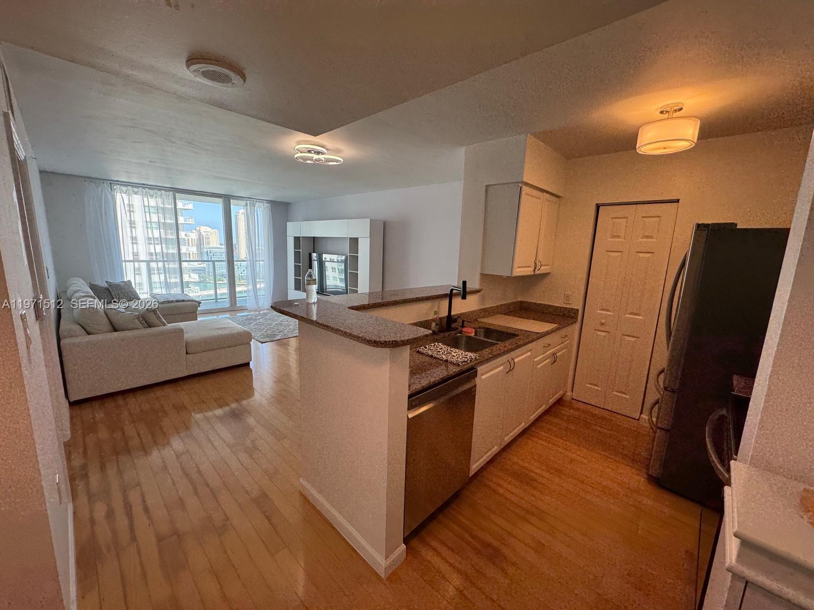 1155 Brickell Bay Dr #2306, Miami FL 33131