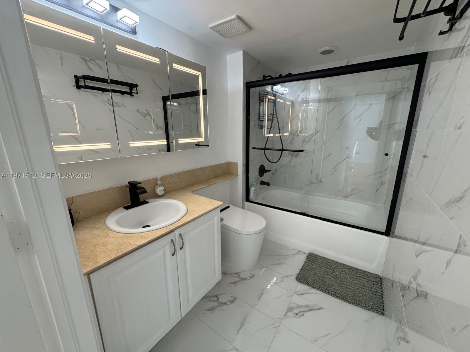 1155 Brickell Bay Dr #2306, Miami FL 33131