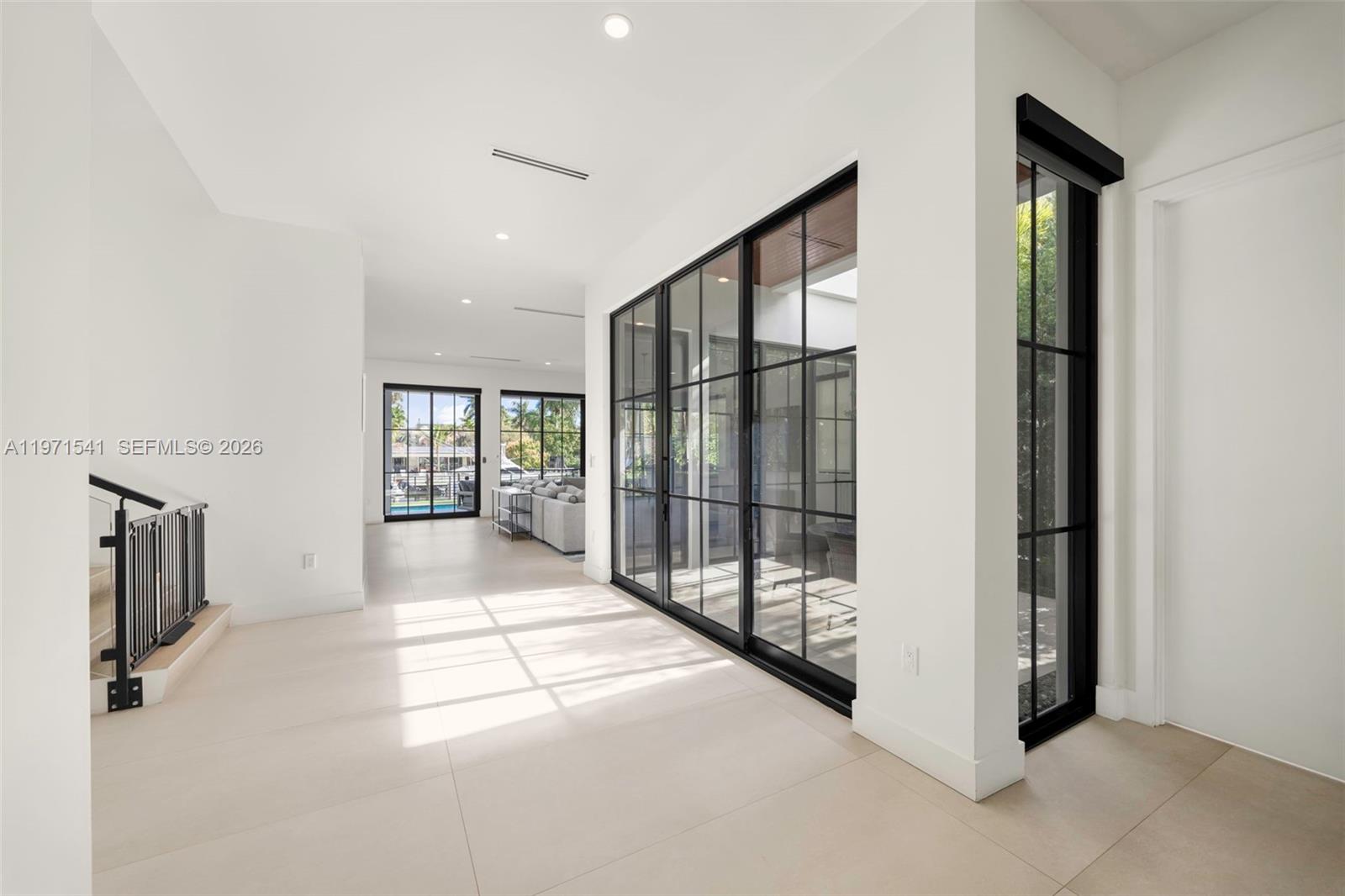 885 NE 76th St, Miami FL 33138