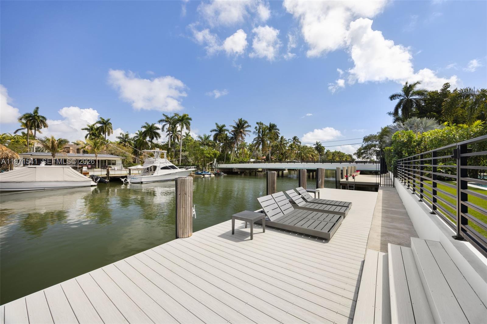 885 NE 76th St, Miami FL 33138