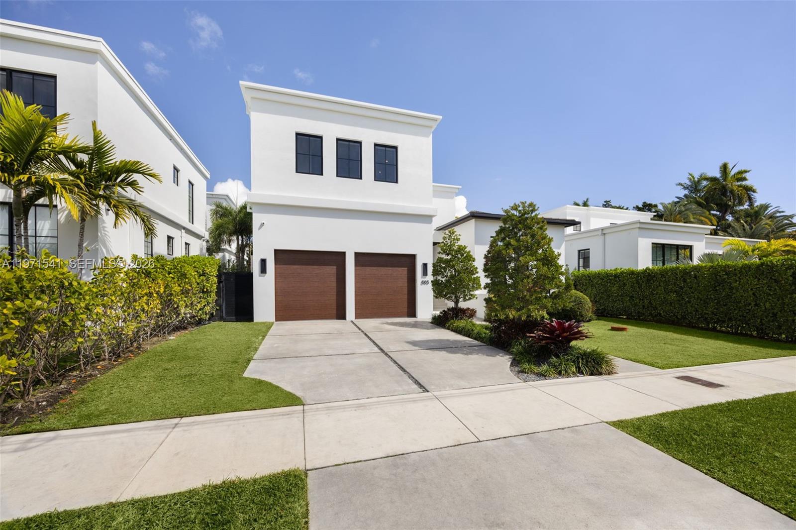 885 NE 76th St, Miami FL 33138