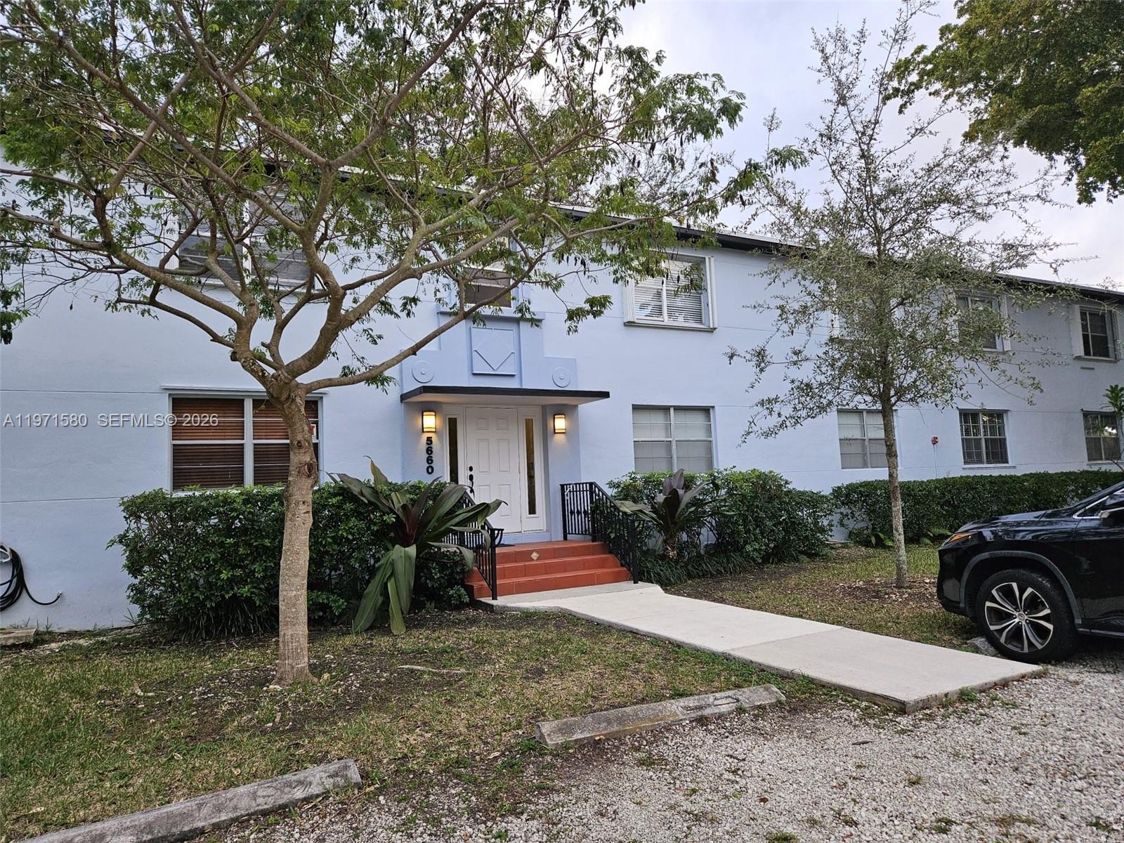 5660 SW 78th St #6A, Miami FL 33143