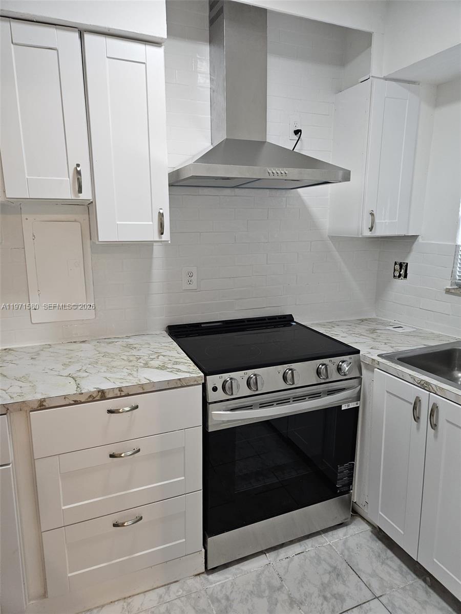 5660 SW 78th St #6A, Miami FL 33143