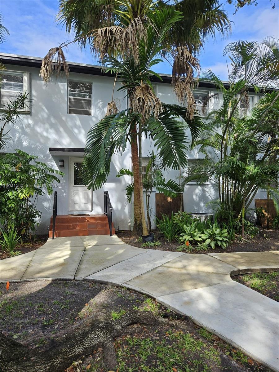 5660 SW 78th St #6A, Miami FL 33143