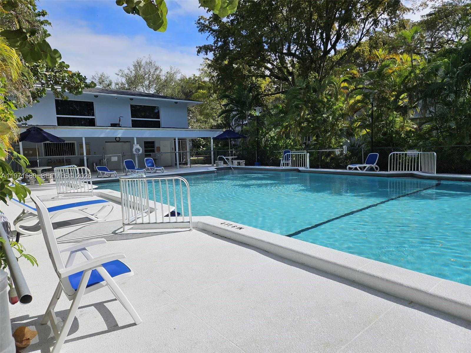 5660 SW 78th St #6A, Miami FL 33143
