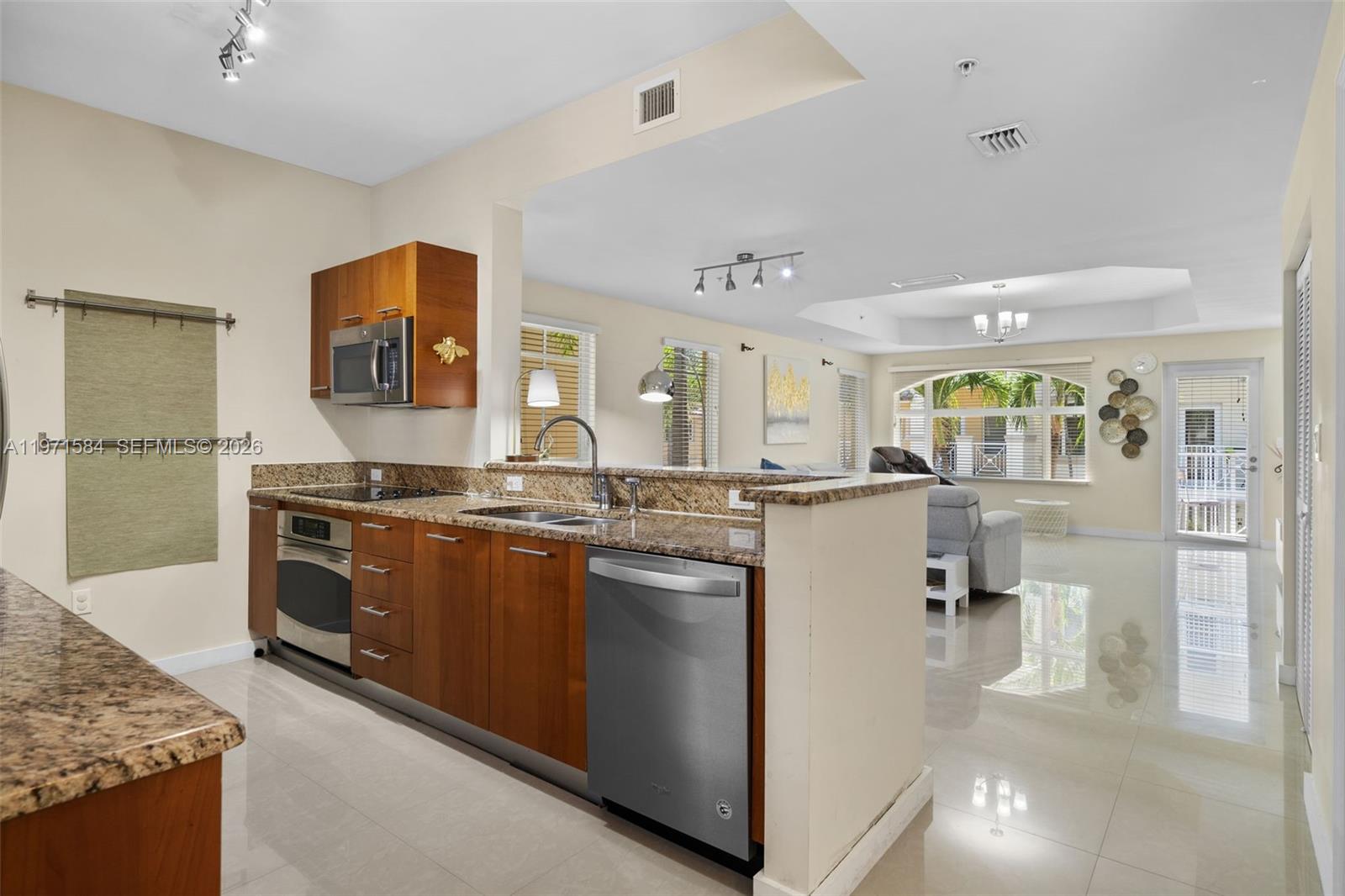18413 NE 27th Ct #18413, Aventura FL 33160