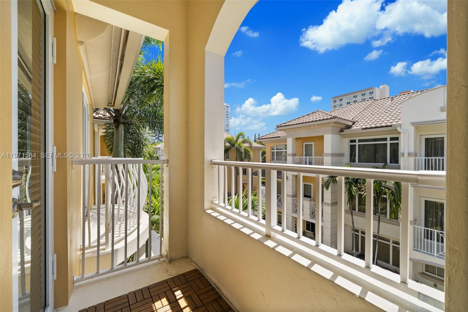 18413 NE 27th Ct #18413, Aventura FL 33160