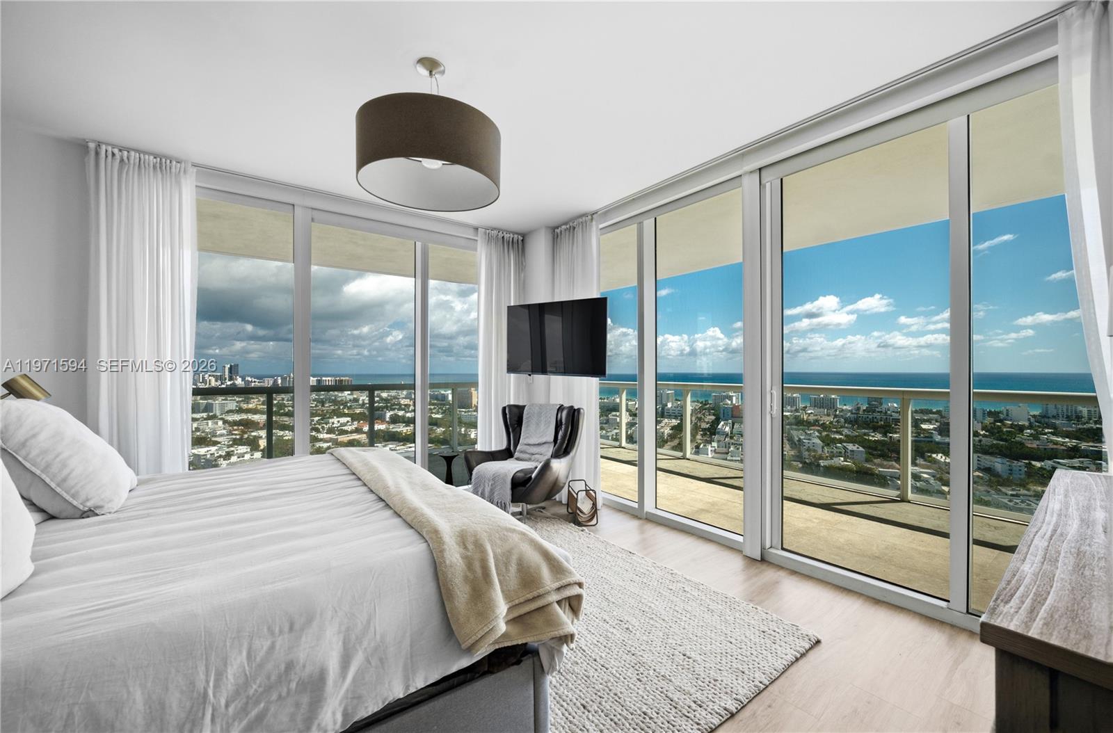 450 Alton Rd #2710, Miami Beach FL 33139