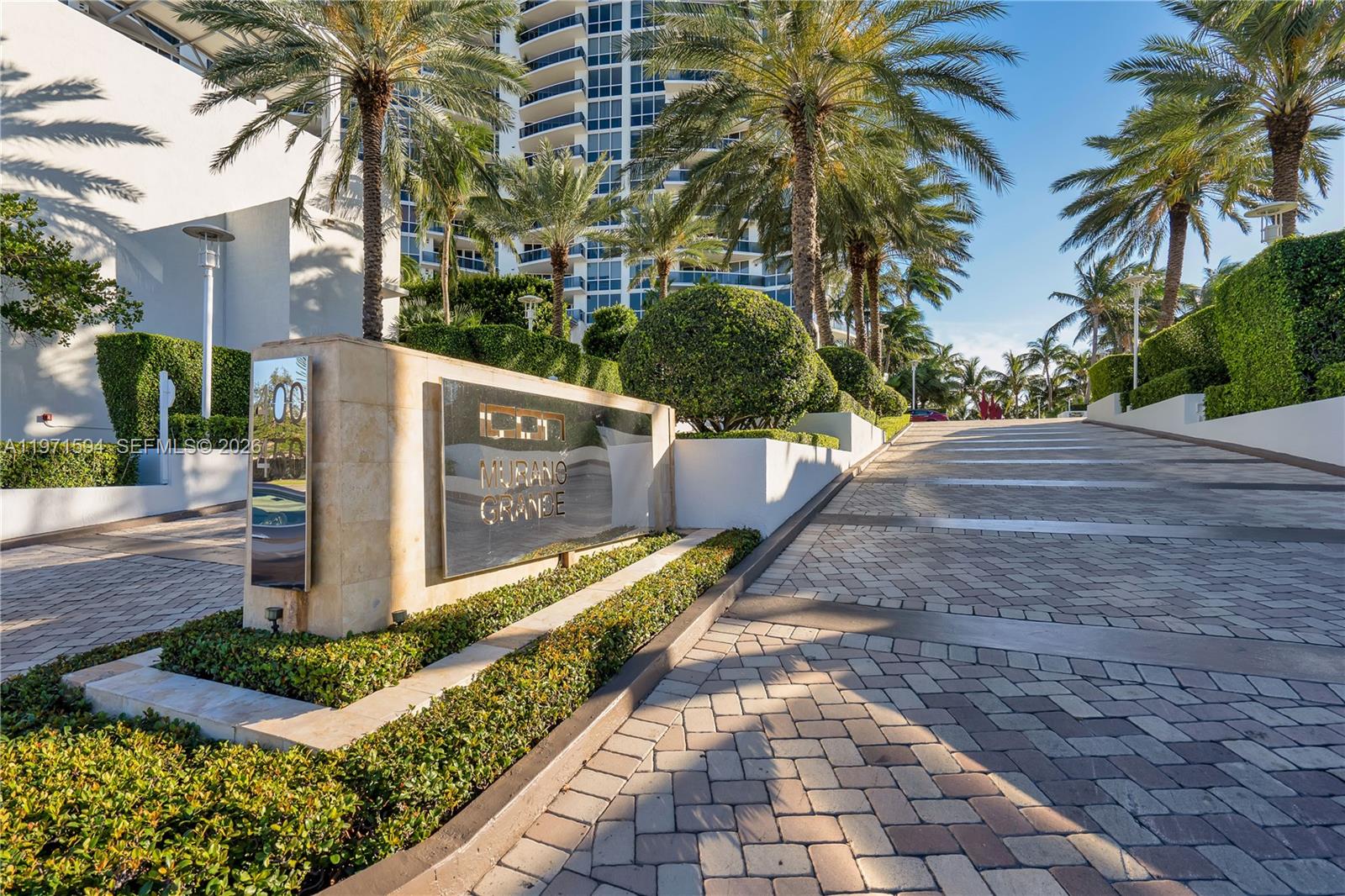 450 Alton Rd #2710, Miami Beach FL 33139