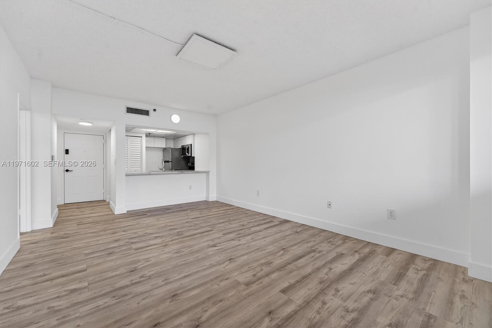 540 Brickell Key Dr #414, Miami FL 33131