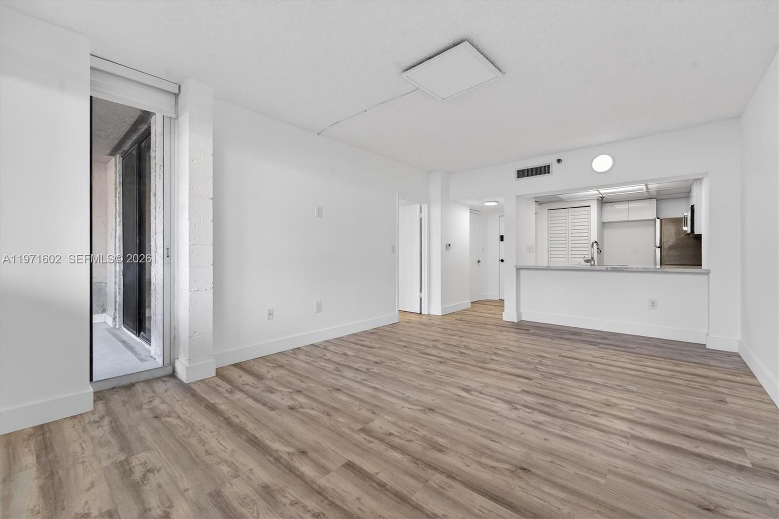 540 Brickell Key Dr #414, Miami FL 33131