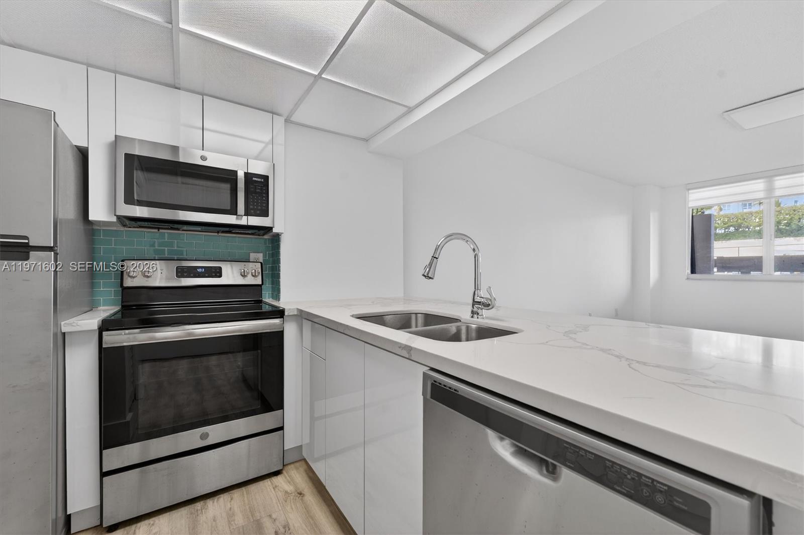 540 Brickell Key Dr #414, Miami FL 33131