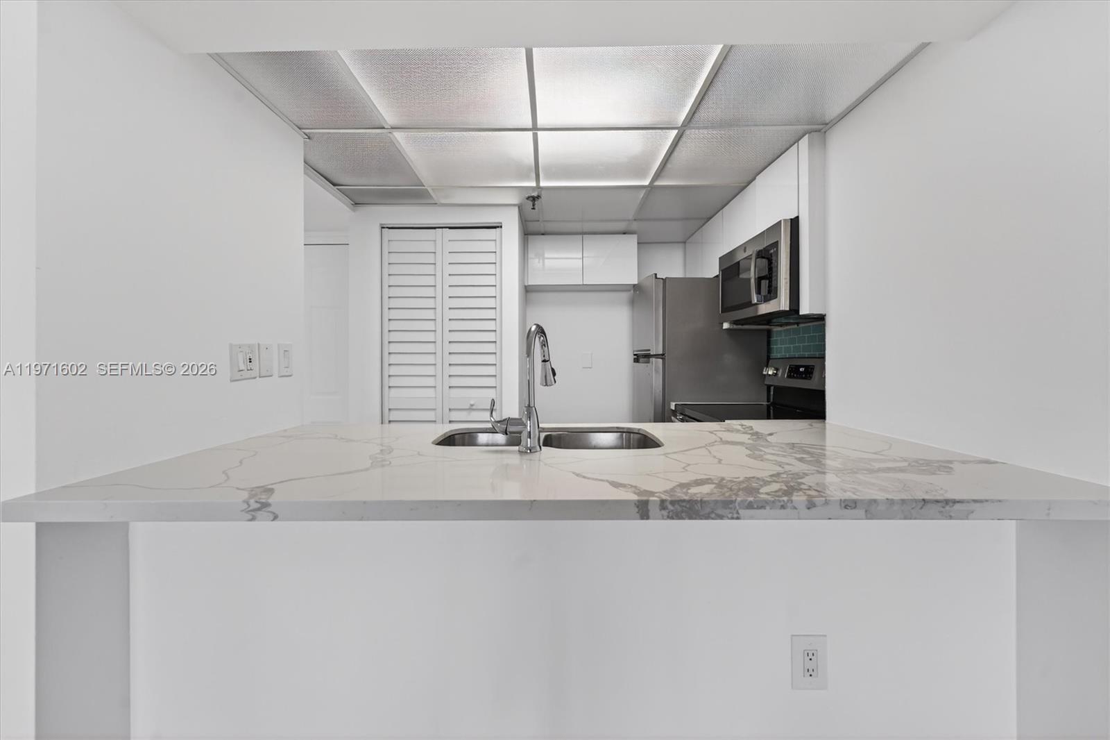 540 Brickell Key Dr #414, Miami FL 33131