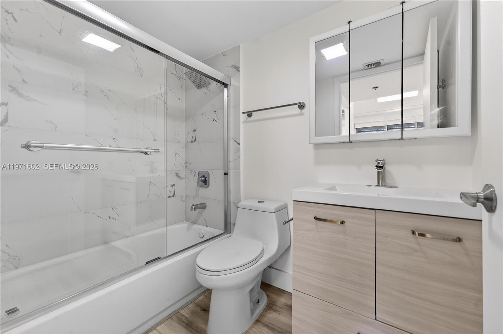 540 Brickell Key Dr #414, Miami FL 33131