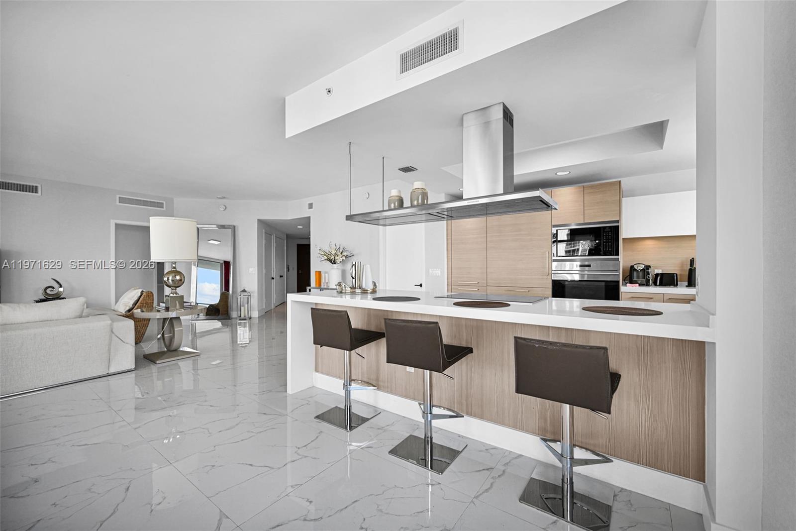 17111 Biscayne Blvd #1701, North Miami Beach FL 33160