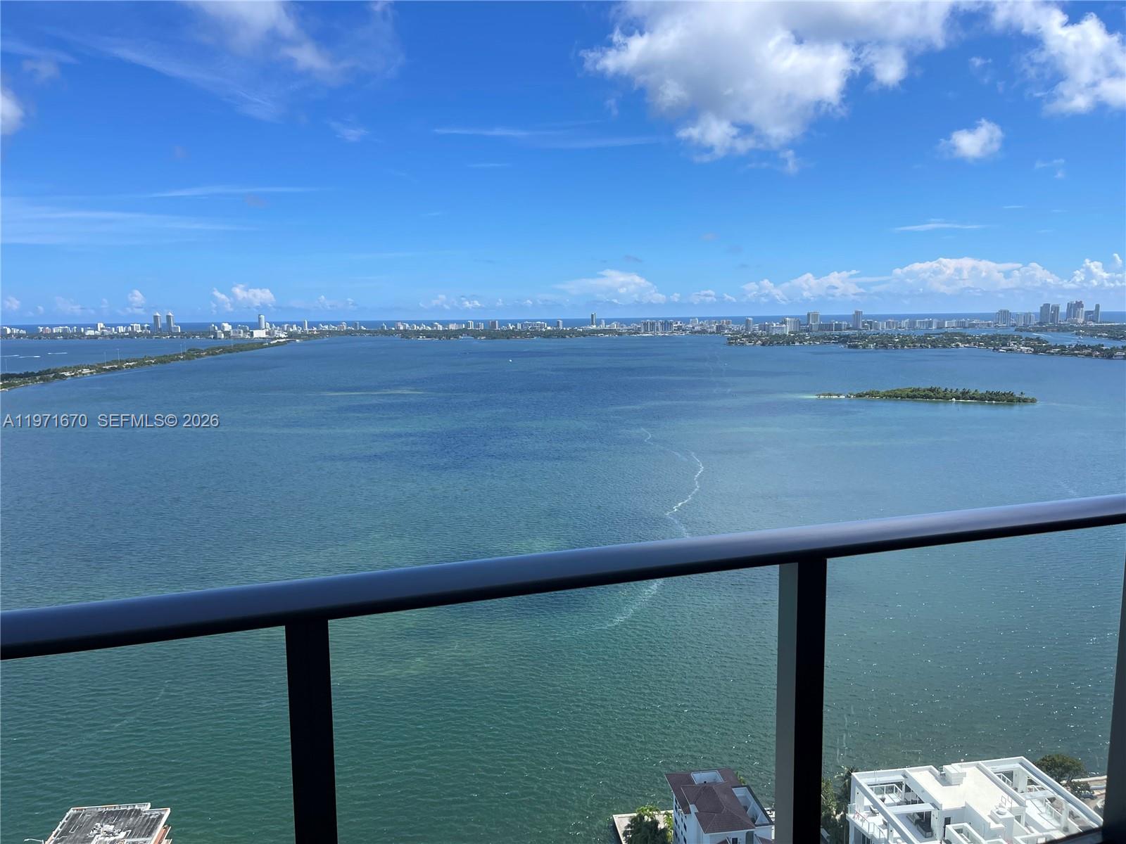 460 NE 28th St #3906, Miami FL 33137