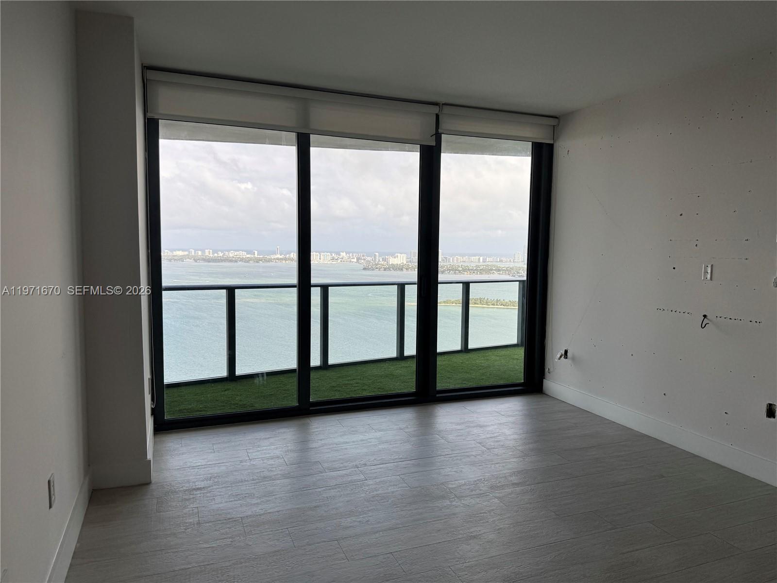 460 NE 28th St #3906, Miami FL 33137