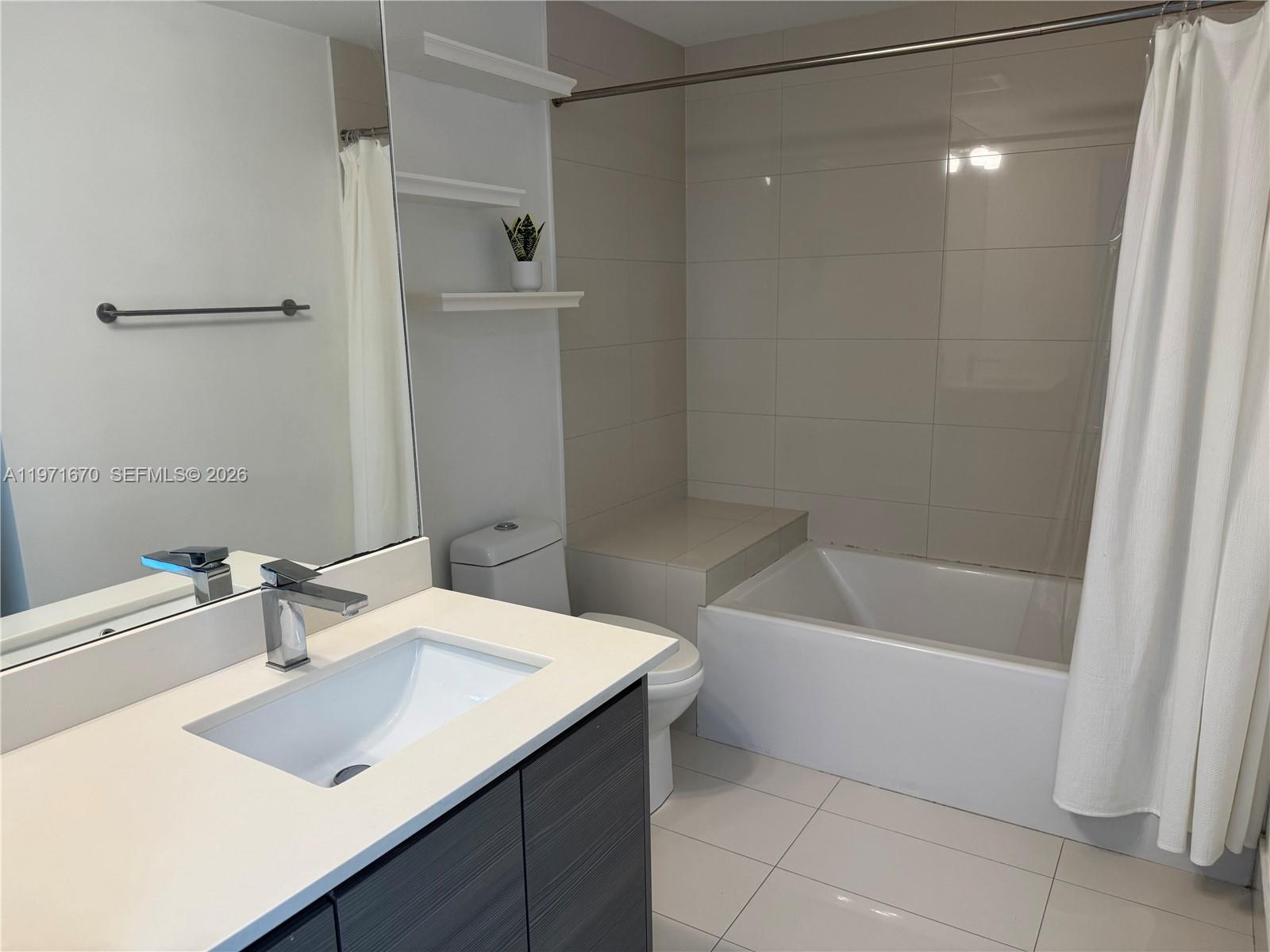 460 NE 28th St #3906, Miami FL 33137