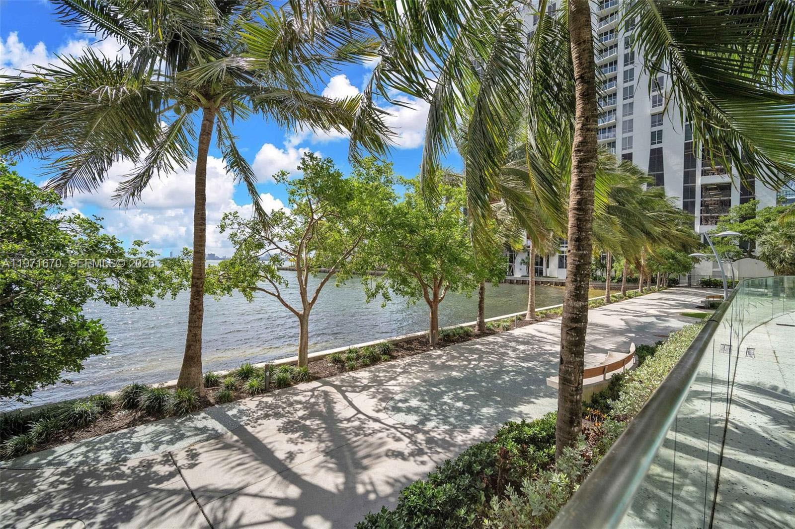 460 NE 28th St #3906, Miami FL 33137
