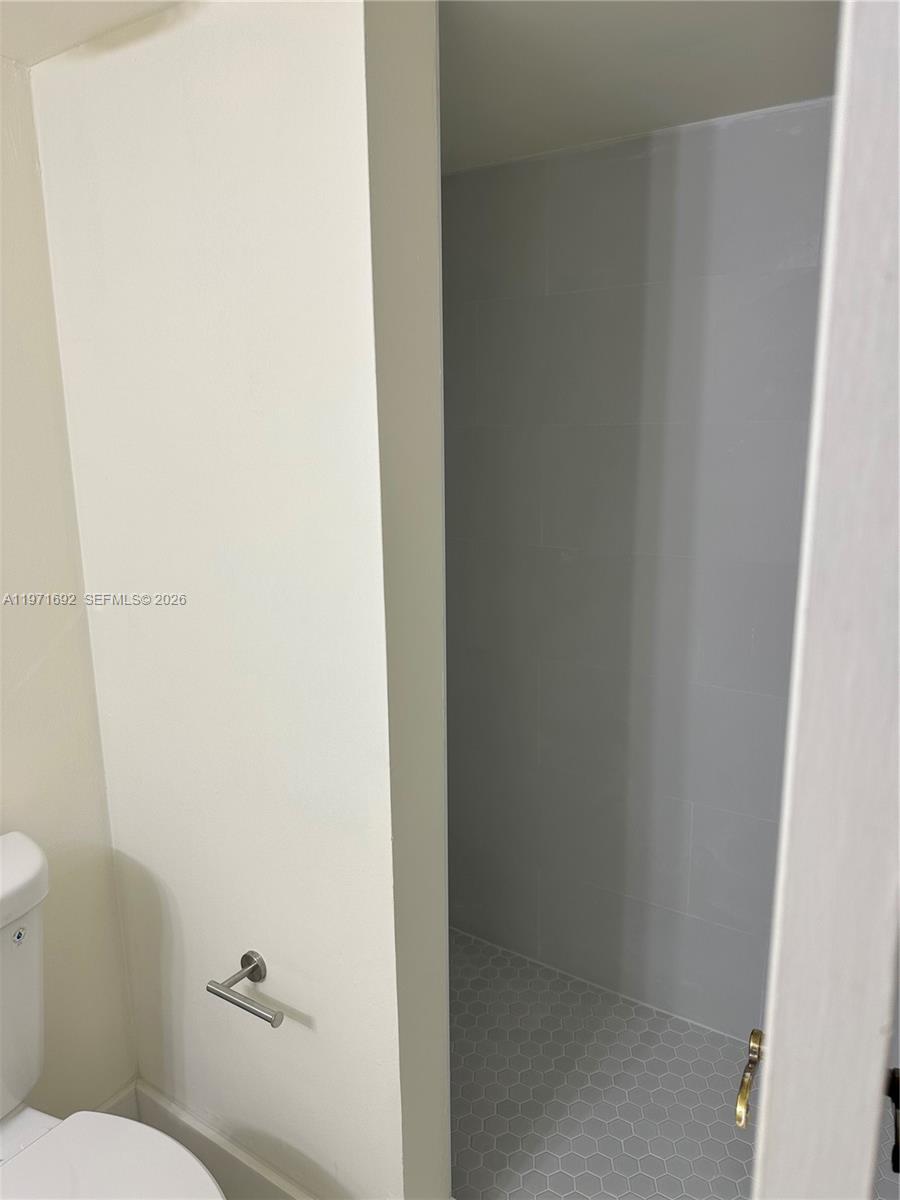 9001 SW 94 ST #113, Miami FL 33176