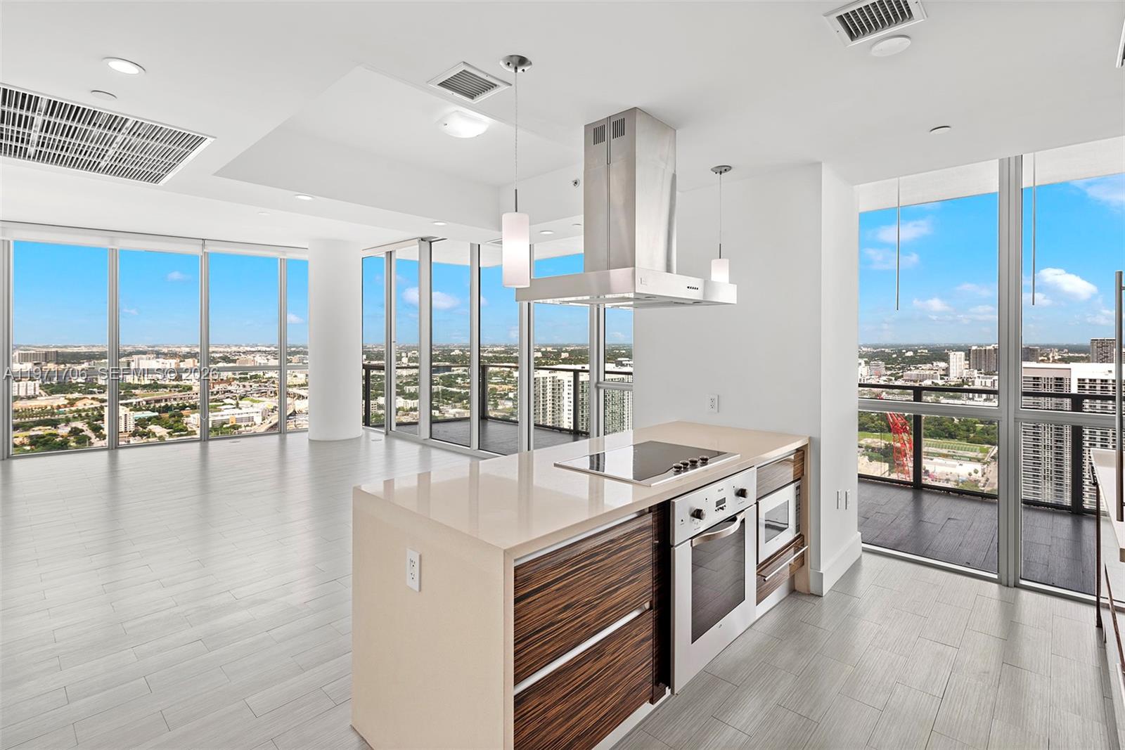 1100 Biscayne Blvd #4405, Miami FL 33132