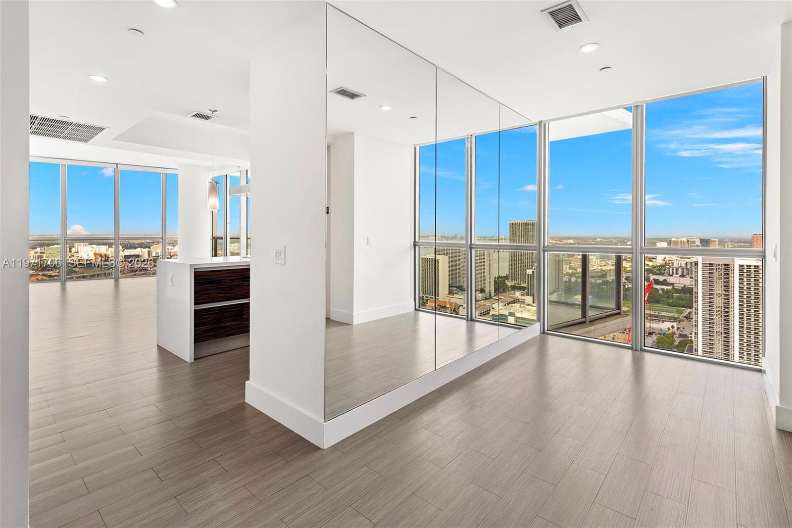 1100 Biscayne Blvd #4405, Miami FL 33132