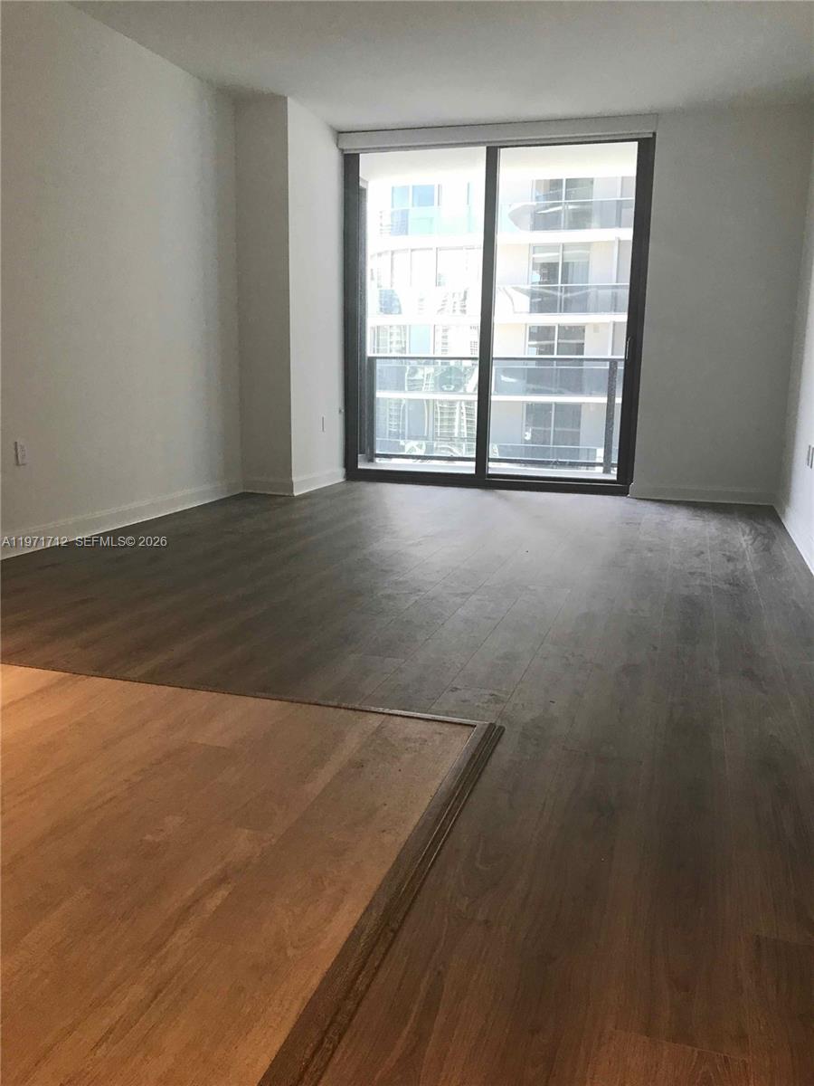 45 SW 9th St #2807, Miami FL 33130