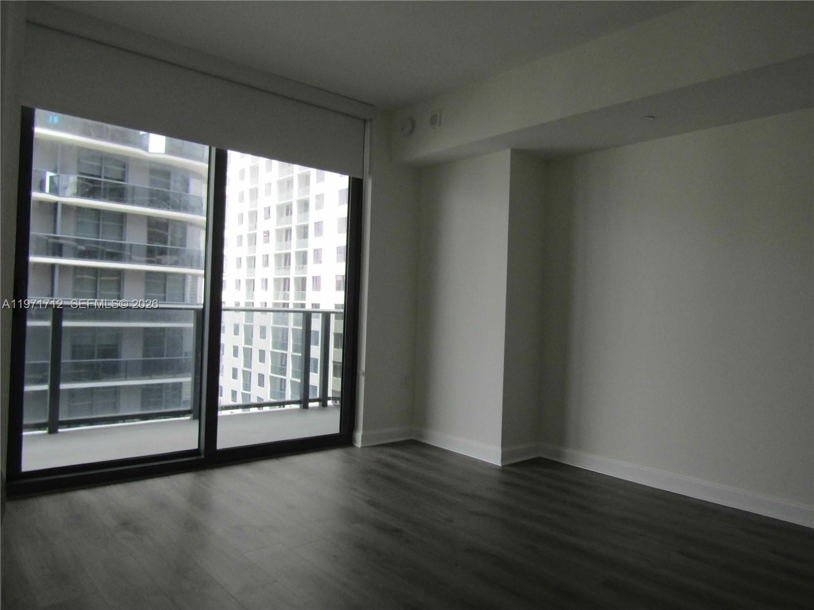 45 SW 9th St #2807, Miami FL 33130
