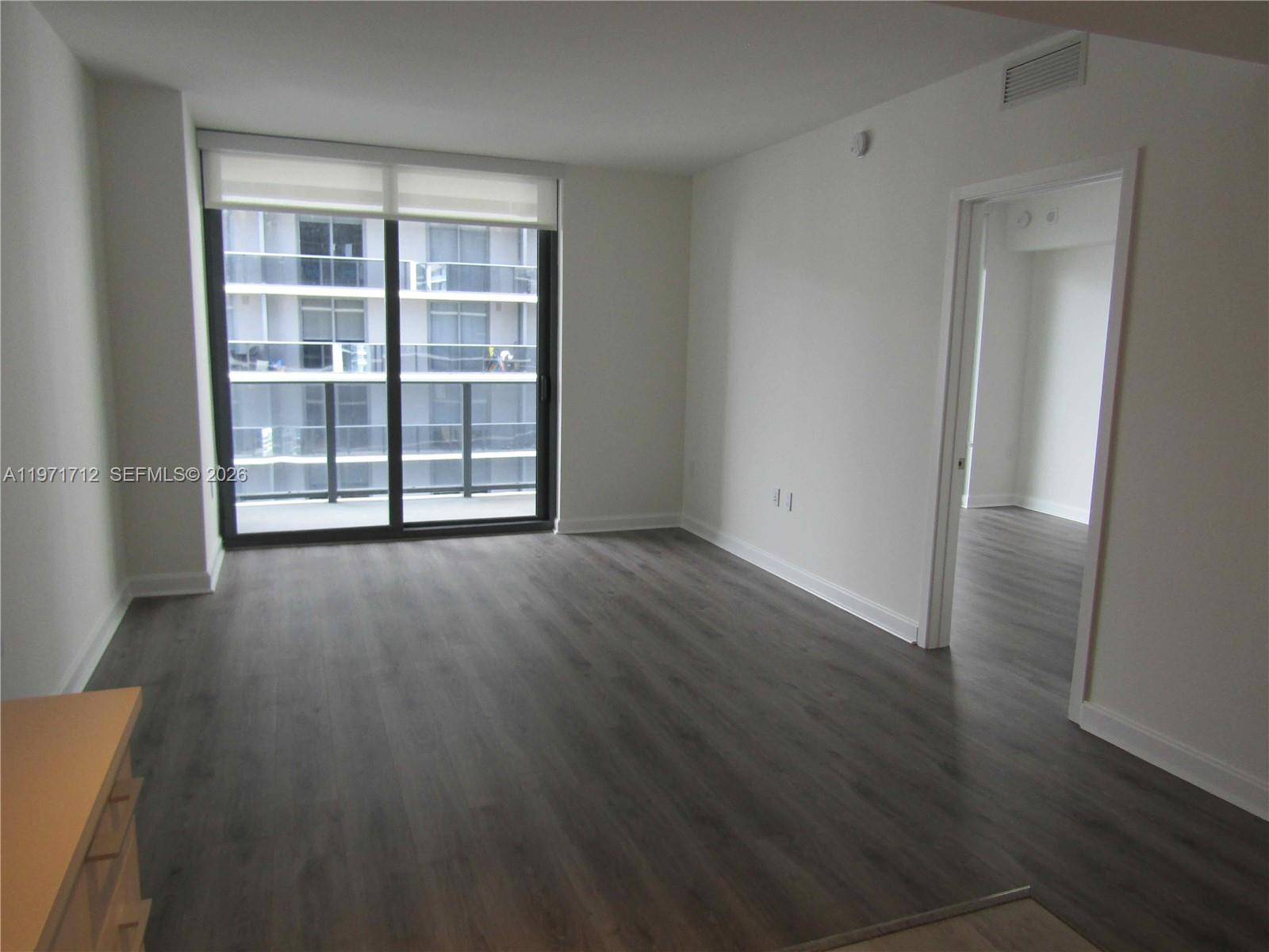 45 SW 9th St #2807, Miami FL 33130