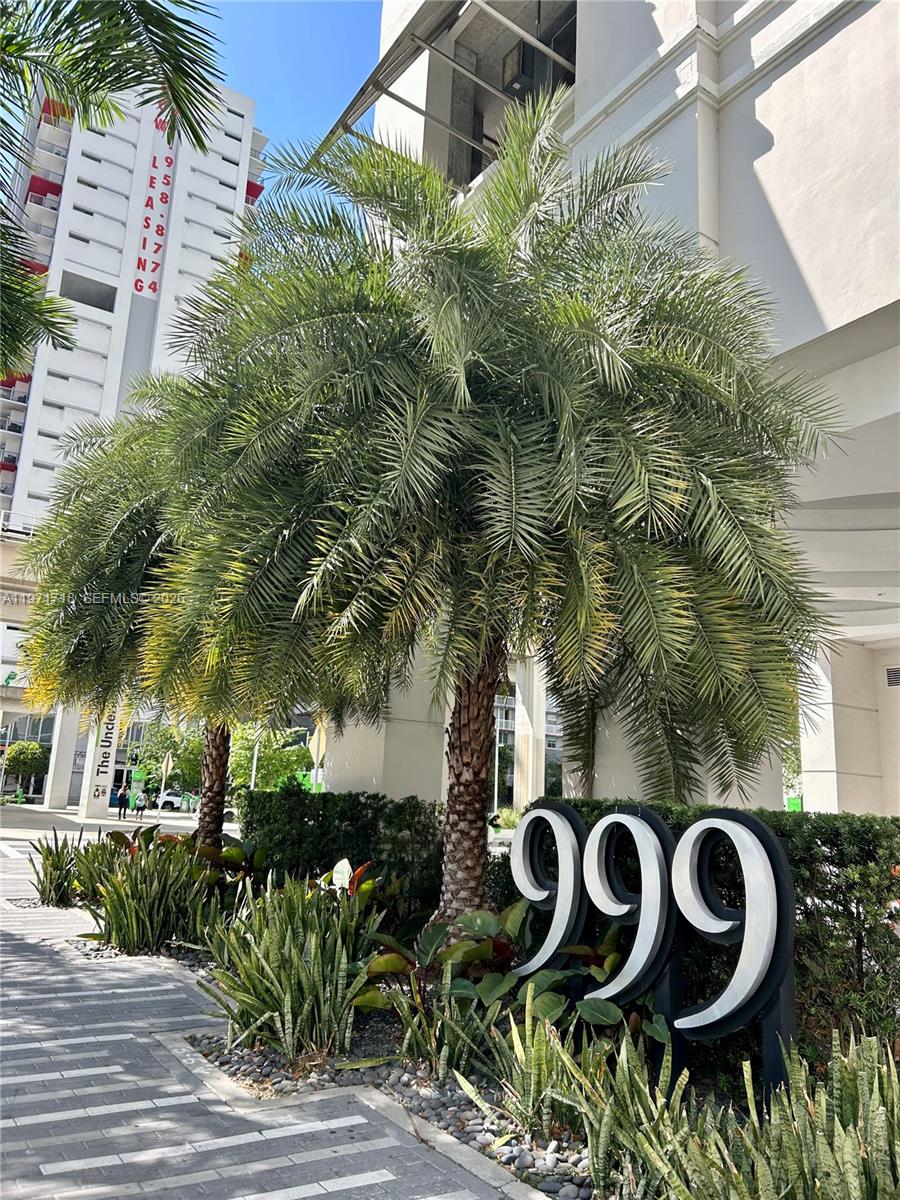 999 SW 1st Ave #2114, Miami FL 33130