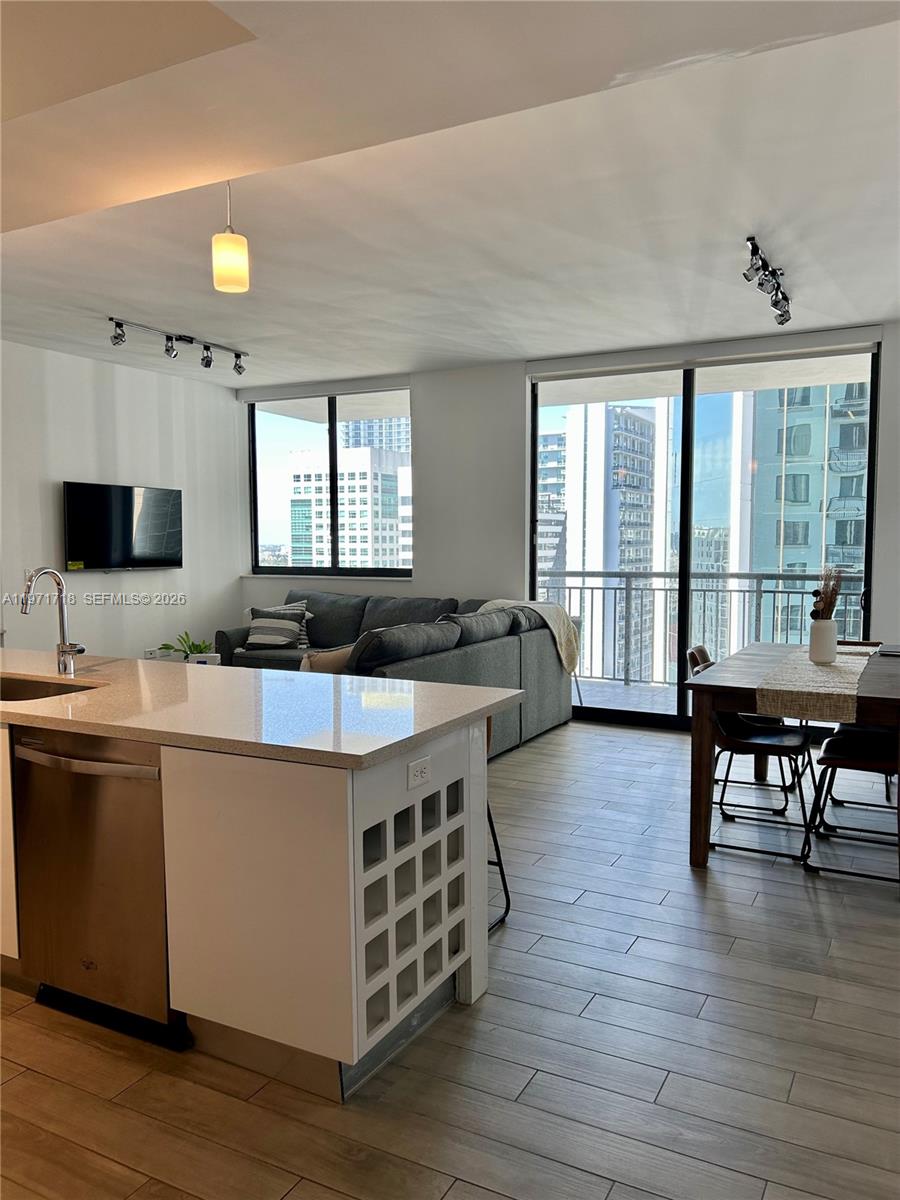 999 SW 1st Ave #2114, Miami FL 33130