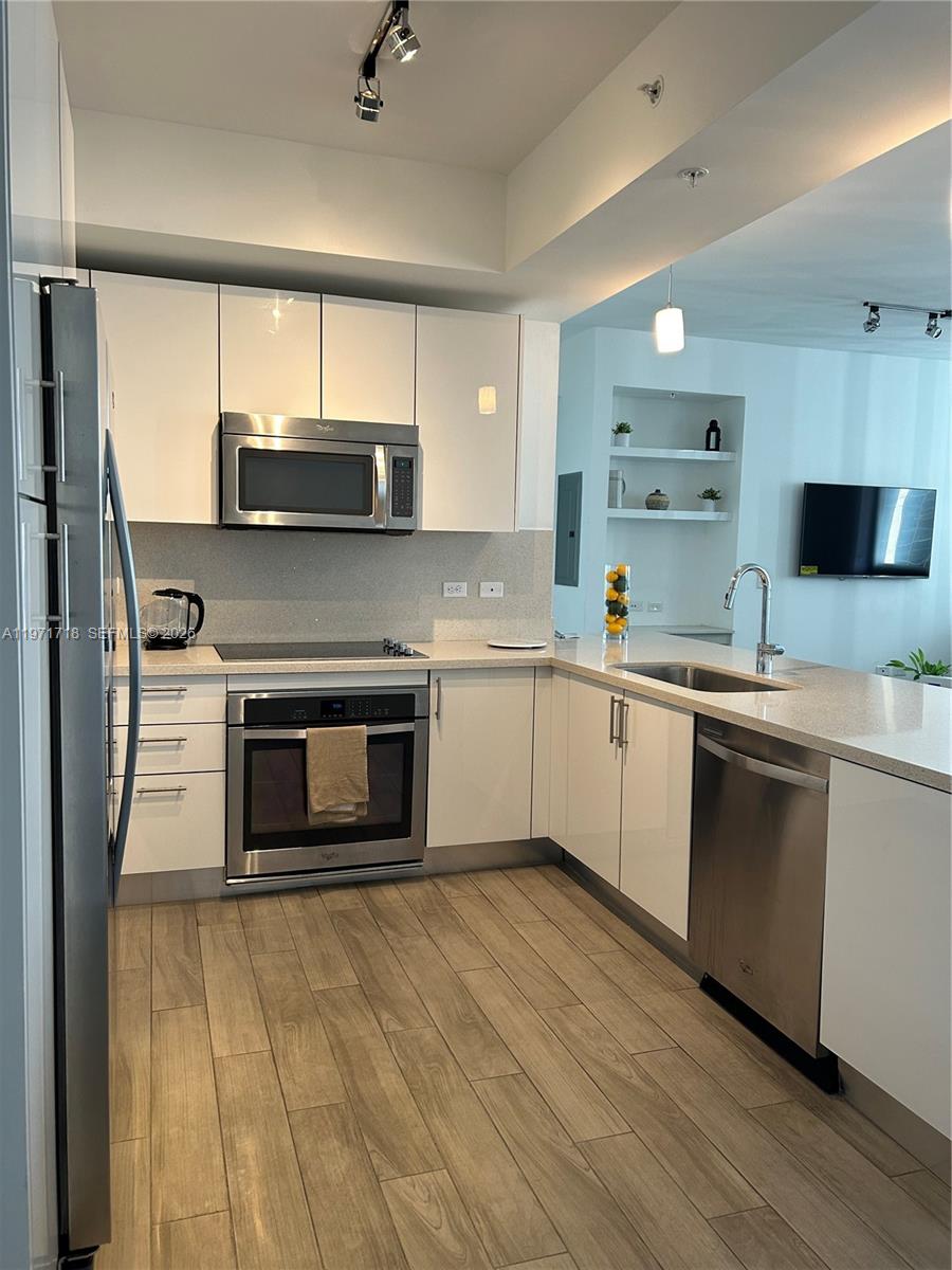 999 SW 1st Ave #2114, Miami FL 33130