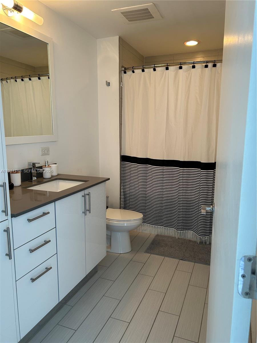999 SW 1st Ave #2114, Miami FL 33130